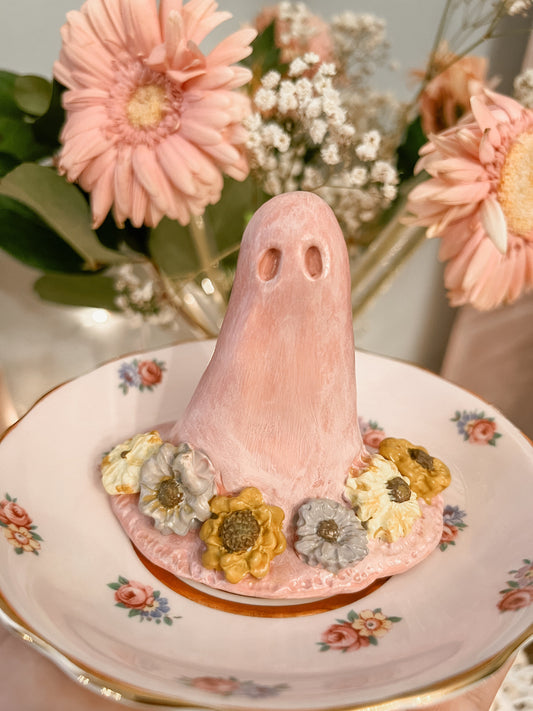 Enchanted Garden Ghost ghostie Haunted Spooky Sculpture Figurine Magical Flower Valentines Spring
